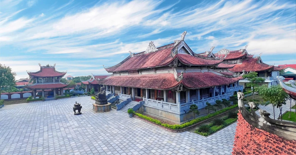 TOÀN CẢNH CHÙA LAM SƠN HIỆN LÊN TRANG NGHIÊM DƯỚI ÁNH NẮNG BÌNH MINH