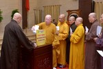 [Video] Tăng Ni, Phật tử TP.HCM về Việt Nam Quốc Tự ủng hộ đồng bào bị thiệt hại do bão lũ 