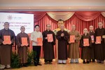 Hòa thượng Thích Huệ Thông trao quyết định nhân sự đến thành viên Ban Phim, ảnh tư liệu - Ảnh: Tâm Quý/BGN