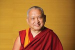 Ngài Lama Zopa Rinpoche, Thượng thủ Tổ chức Bảo tồn Truyền thống Phật giáo Đại thừa (FPMT) đã thu thần viên tịch tại tu viện Kopan, Kathmandu (Nepal) vào ngày 13-4, trụ thế 77 năm