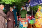 Thượng tọa Thích Từ Minh, tổ đình Cổ Trạch cùng chư Tăng chung tay phòng chống dịch Covid-19
