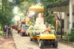  Lễ cung rước tôn tượng Đức Phật trong khuôn viên thiền viện