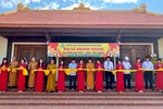 Cắt băng khánh thành chùa Linh Quang