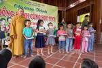Chùa Pháp Ân (Khánh Hòa) thực hiện chương trình từ thiện “Đồng hành cùng học sinh” 