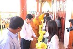 Cắt băng khánh thành ngôi chánh điện chùa Kim Bửu