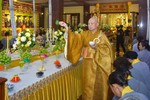 Hòa thượng Thích Lệ Trang sái tịnh đàn tràng Vu lan tại Việt Nam Quốc Tự