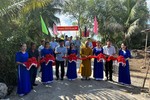 Cắt băng khánh thành cây cầu Mai Vân, tại H.Cù Lao Dung