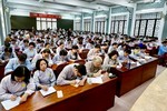 600 Phật tử các quận huyện về thiền viện Quảng Đức - Q.3 thi thử - Ảnh: L.Huy