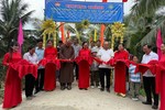 Cắt băng khánh thành cầu Tổ nhân dân tự quản số 9), ấp Thạnh A, xã Tân Phong, H.Thạnh Phú