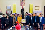  Lãnh đạo Thành ủy, HĐND, UBND, UBMTTQVN TP.Vĩnh Yên chúc Tết tại chùa Tích Sơn