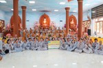 Đoàn Phân ban Ni giới TP.HCM chụp ảnh lưu niệm tại trường hạ chùa Di Đà