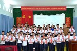 Quỹ Học bổng Khuyến học chùa Liên Trì trao học bổng cho học sinh Trường Trung học Cơ sở Vũng Tàu