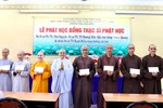 Trao tặng các suất học bổng đến học viên thạc sĩ khóa V - Học viện Phật giáo Việt Nam tại TP.HCM