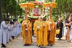 Giới tử cung thỉnh di ảnh Hòa thượng Thích Đắc Pháp về giới đàn chùa Phật Ngọc Xá Lợi