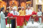 Đại diện Hội tem TP.HCM, chùa Bửu Đà cắt băng khai mạc triển lãm nhân mùa Phật đản Phật lịch 2568