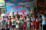 Chùa Minh Giác tổ chức tặng quà đến các em thiếu nhi ngày 1-6