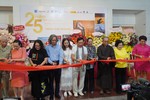 Cắt băng khai mạc triển lãm ảnh "25 năm - một chặng đường" của nhiếp ảnh gia Trần Thế Phong