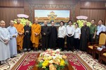 Hòa thượng Thích Thiện Nghĩa chúc Tết đến chính quyền quận 6