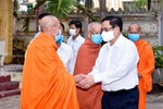 Thủ tướng đến thăm chúc mừng Đại lễ Phật đản Ban Trị sự GHPGVN TP.Cần Thơ - Ảnh: VGP/Nhật Bắc
