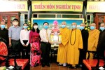 Ban Tôn giáo tỉnh Bình Dương tặng quà chúc mừng Phật đản đến Ban Trị sự Phật giáo tỉnh