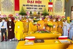 Tân Ban Trị sự Phật giáo huyện Ninh Hải nhiệm kỳ 2021-2026 ra mắt tại đại hội và nhận hoa chúc mừng