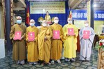 Hòa thượng Thích Giác Nhân trao quyết định chuẩn y nhân sự đến các thành viên Ban Trị sự Phật giáo thị xã Cai Lậy (2021-2026)
