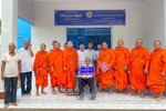 Trà Vinh: Hội Đoàn kết Sư sãi yêu nước huyện Trà Cú trao tặng 2 căn nhà Đại đoàn kết