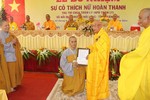 Hòa thượng Thích Thiện Tấn trao quyết định bổ nhiệm trụ trì chùa Trâm Lý