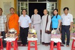 Trà Vinh: Chùa Pray Vo tặng quà đến bà con khó khăn tại xã Ngọc Biên, huyện Trà Cú