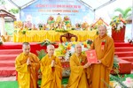 Thượng tọa Thích Tâm Định trao quyết định bổ nhiệm trụ trì chùa Đại Khánh đến Đại đức Thích Trúc Thông Tánh
