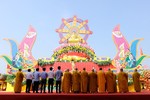 Quang cảnh Đại lễ Phật đản tại chùa Triều Sơn