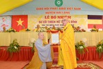 Hòa thượng Thích Thiện Tấn trao quyết định bổ nhiệm trụ trì chùa Vạn An - niệm Phật đường Văn Quỹ đến Sư cô Thích nữ Thông Đỉnh