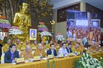 Chư tôn đức, đại diện lãnh đạo Nhà nước, các học giả tham dự hội thảo tại pháp viện Minh Đăng Quang (TP.Thủ Đức, TP.HCM)