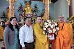Tặng hoa chúc mừng Đại đức Thích Tịnh Thọ