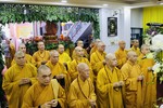 Chư tôn đức thắp hương tưởng niệm cố Thượng tọa Thích Đồng Tu