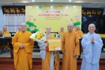 Ban Tổ chức Hội thi trao giải nhất đến Sư cô Thích nữ Uyển Thông