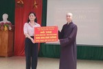 Chùa Đỏ tặng hơn 2 tỷ đồng cho bà con bị thiệt hại do lũ lụt tại các tỉnh vùng núi phía Bắc