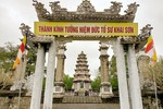 Bảo tháp Tổ sư Chí Khả trong khuôn viên tổ đình Sắc tứ Tịnh Quang