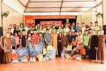 Hơn 200 phần quà được trao đến bà con bản Phống 2, xã Bó Sinh, Sơn La