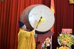 Hòa thượng Thích Thanh Quyết đánh trống khai giảng năm học mới 2025-2026