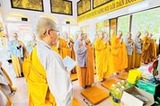 Đoàn Phân ban Ni giới tỉnh Tây Ninh tác bạch cúng dường trường hạ