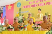 Hòa thượng Thích Châu Quang ban đạo từ chứng minh lễ đặt đá xây dựng chùa Phước Bổn *xã Vụ Bổn, tỉnh Đắk Lắk)