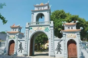 Tam quan chùa Phượng Ban