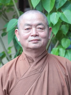 Hưng Yên: 2 vị giáo phẩm lãnh đạo chủ chốt tự nguyện xin nghỉ dù chưa quá tuổi để nhường cho thế hệ kế thừa