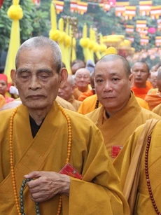 Nghĩ về lời dạy thống thiết của vị cao tăng ngoài 100 tuổi