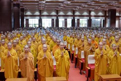 [Video] Khóa tu Một ngày an lạc phục hoạt hàng tháng ở Học viện Phật giáo VN tại TP.HCM