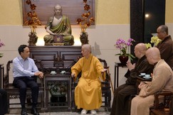 [Video] Đức Pháp chủ GHPGVN tiếp Tân Bí thư Thành ủy TP.HCM Trần Lưu Quang tại chùa Huê Nghiêm