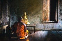 Ajaan Dune Atulo chia sẻ về kỹ năng thiền định: Rỗng không
