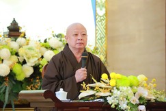 Hòa thượng Thích Lệ Trang, Trưởng ban Trị sự GHPGVN TP.HCM chủ trì buổi sinh hoạt - Ảnh: Trung Thắng