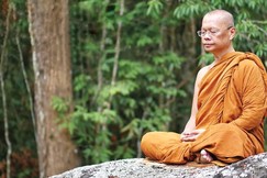 Ajahn Anan Akiñcano